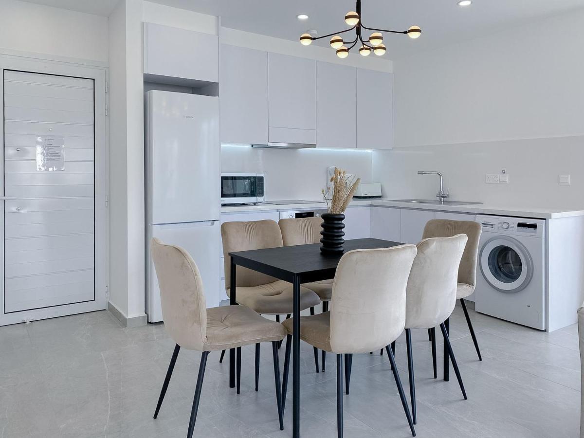 Апартаменти Phaedrus Living: Seaview Luxury Flat Limnaria 134 Пафос Екстер'єр фото